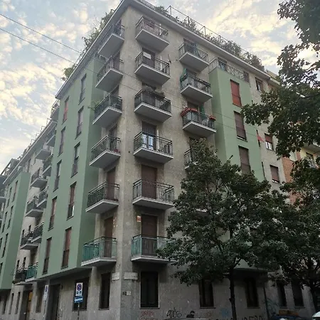 Tea Ribbon Apartamento Milão